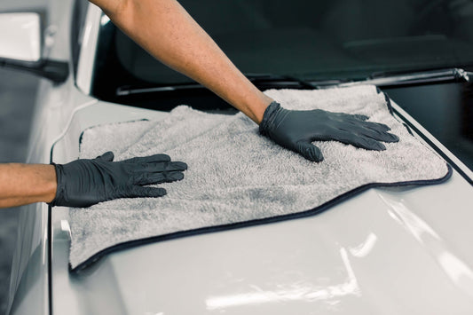 Droog je auto als een professional: Voorkom strepen en krassen